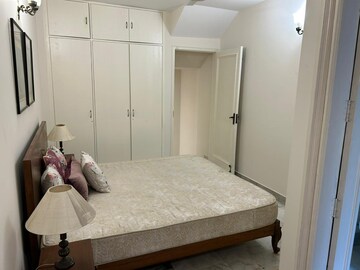 Bedroom in 3 BHK Builder Floor at Defence Colony – for Rent