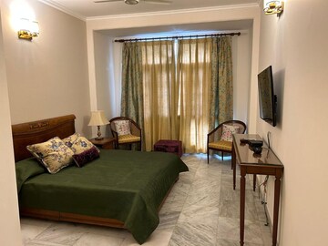 Living Room in 3 BHK Builder Floor at Defence Colony – for Rent