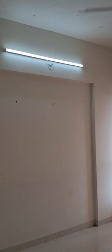 Room in 2 BHK Apartment at Nyati Enchante, Wadgaon Sheri – for Rent