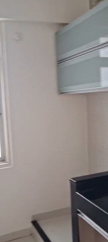 Room in 2 BHK Apartment at Nyati Enchante, Wadgaon Sheri – for Rent
