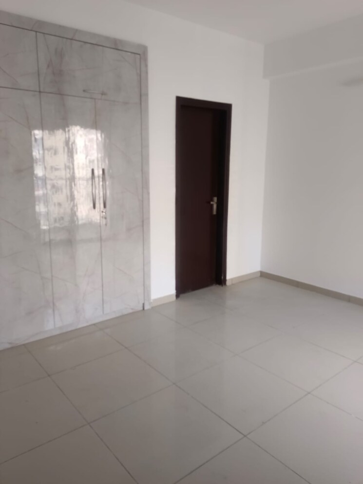 Room, gulshan-bellina 2.5 Bedroom 1105 Sq.Ft. Apartment In Sector 16 Greater Noida Greater Noida 8818902