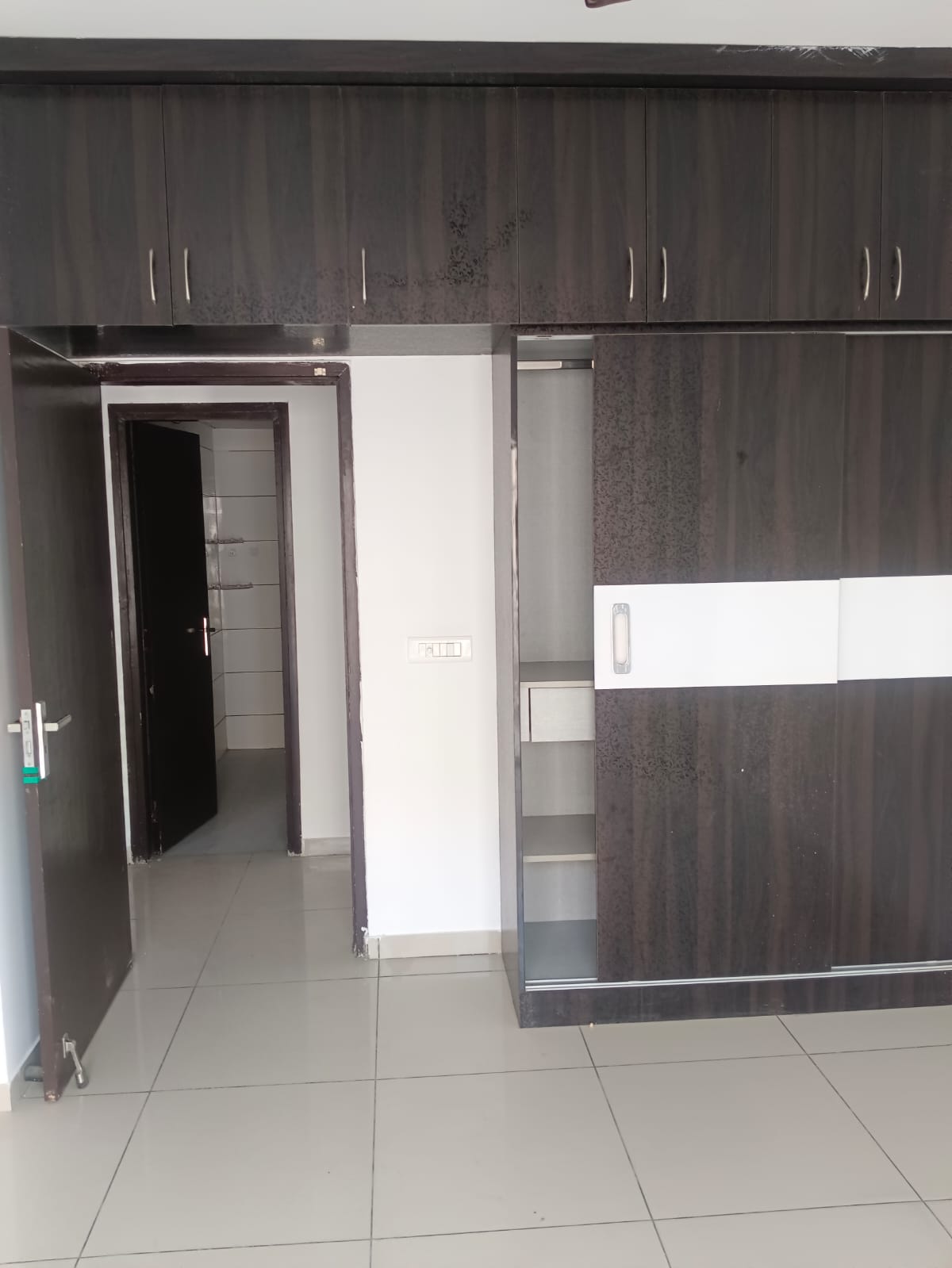 2.5 BHK + Study Room Apartment For Rent in Gulshan Bellina