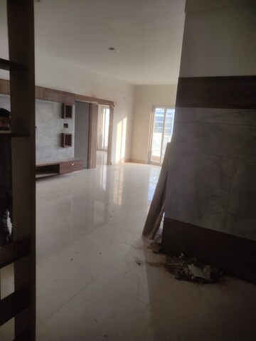 Room in 3 BHK Apartment at Vivek Nagar – for Sale