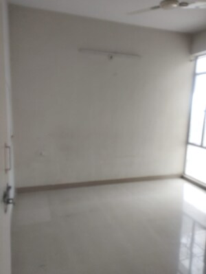 Room in 2 BHK Apartment at Suncity Avenue 102, Sector 102 – for Sale