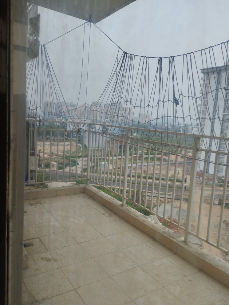 Balcony, suncity-avenue-102 2 Bedroom 632 Sq.Ft. Apartment In Sector 102 Gurgaon 8818905