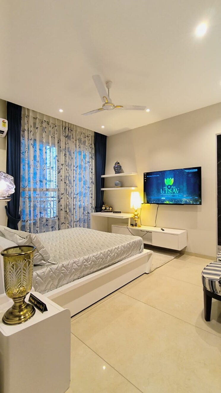 Bedroom, maya-green-lotus-saksham 3 Bedroom 1346 Sq.Ft. Apartment In International Airport Road Zirakpur 8818889