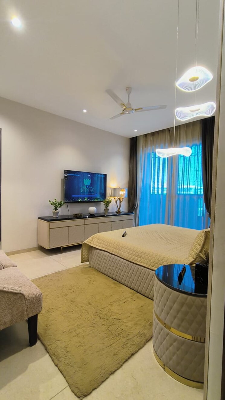 Bedroom, maya-green-lotus-saksham 3 Bedroom 1346 Sq.Ft. Apartment In International Airport Road Zirakpur 8818889