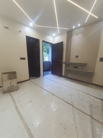 Room in 3 BHK Builder Floor at Prashant Vihar – for Sale
