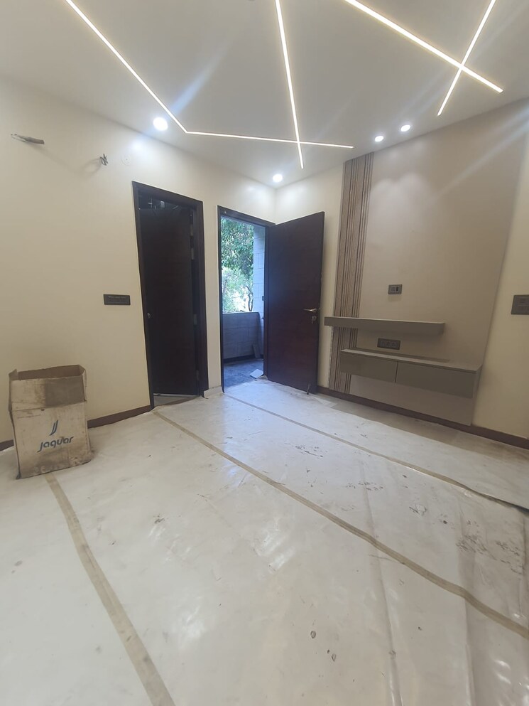 Room, prashant vihar 3 Bedroom 1400 Sq.Ft. Builder Floor In Prashant Vihar Delhi 8818903