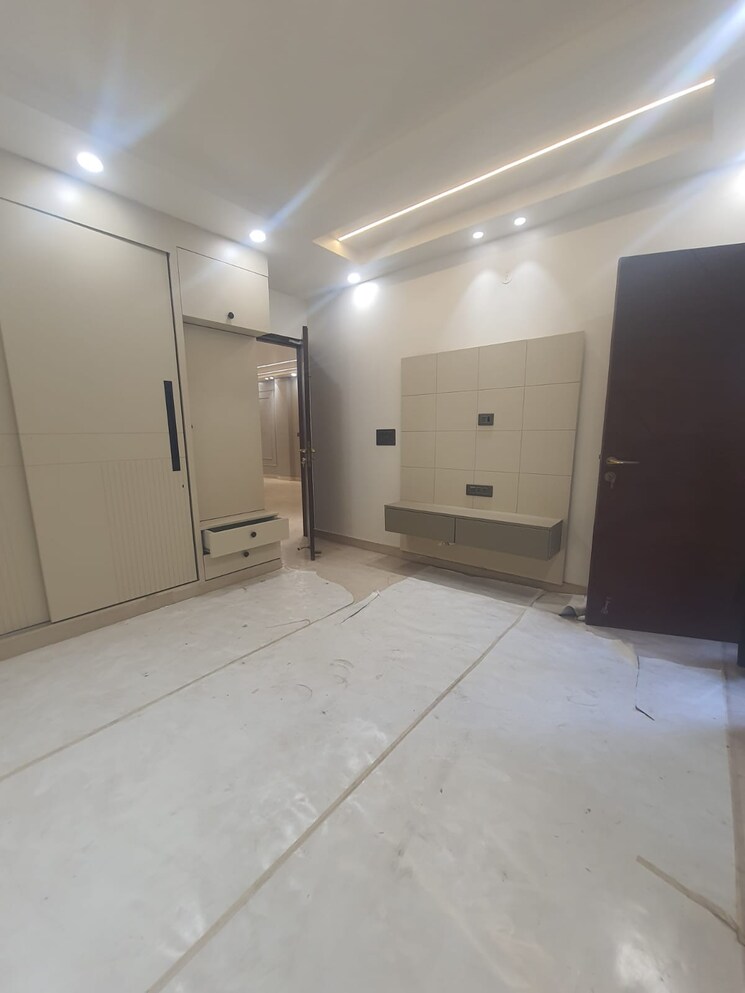 Room, prashant vihar 3 Bedroom 1400 Sq.Ft. Builder Floor In Prashant Vihar Delhi 8818903