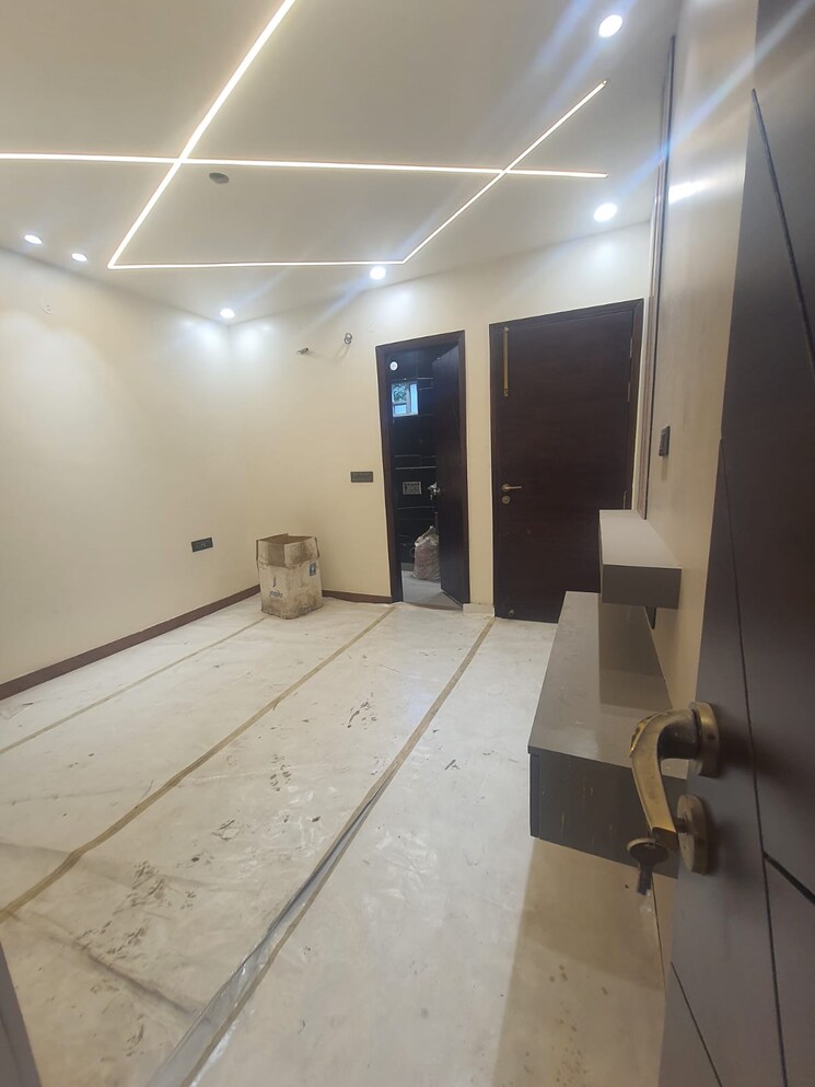 undefined, prashant vihar 3 Bedroom 1400 Sq.Ft. Builder Floor In Prashant Vihar Delhi 8818903