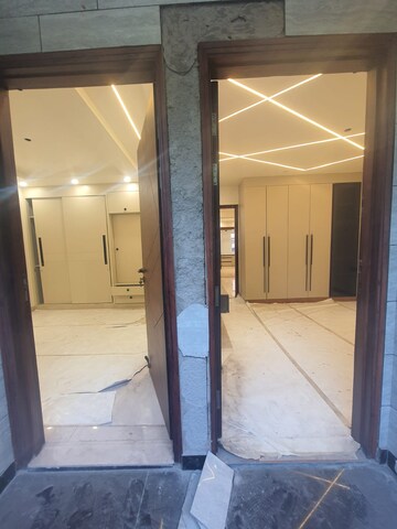 Building Lobby in 3 BHK Builder Floor at Prashant Vihar – for Sale