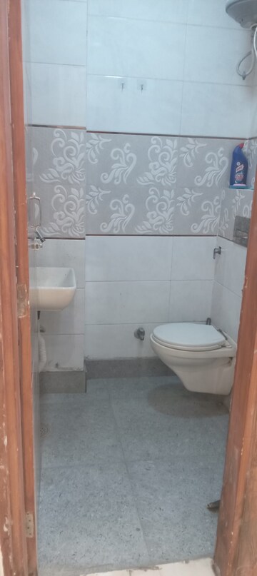 Bathroom in 2 BHK Builder Floor at Shastri Nagar – for Rent