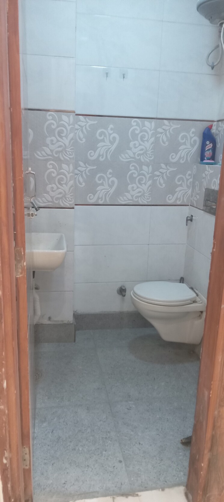 Bathroom, shastri nagar 2 Bedroom 450 Sq.Ft. Builder Floor In Shastri Nagar Delhi 8818932
