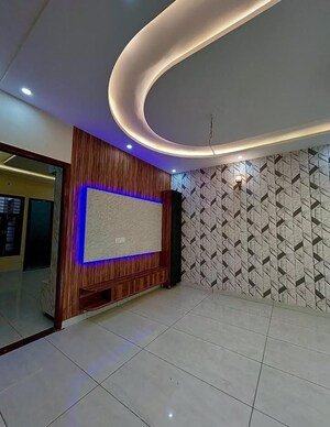 Bathroom in 3 BHK Builder Floor at Sector 33 – for Sale