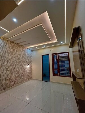 Building Lobby in 3 BHK Builder Floor at Sector 33 – for Sale