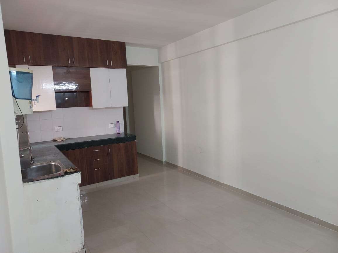 3 BHK 864 Sq.Ft. Apartment in ROF Aalayas Phase 2