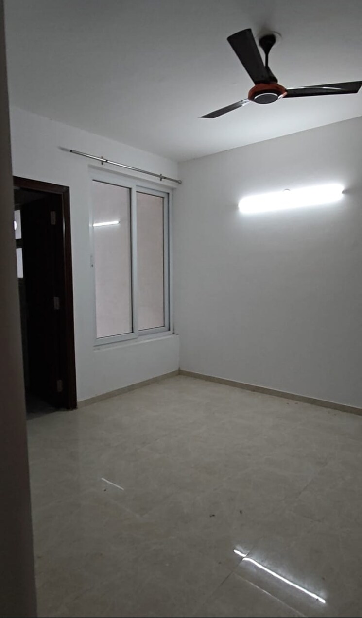 Room, omaxe-royal-residency-faridabad 3 Bedroom 1925 Sq.Ft. Apartment In Sector 79 Faridabad 8818950