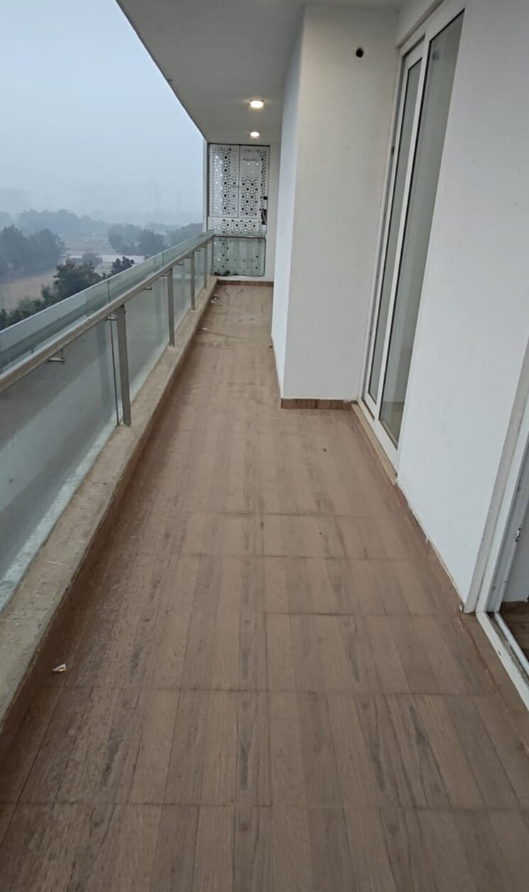 Balcony, omaxe-royal-residency-faridabad 3 Bedroom 1925 Sq.Ft. Apartment In Sector 79 Faridabad 8818950