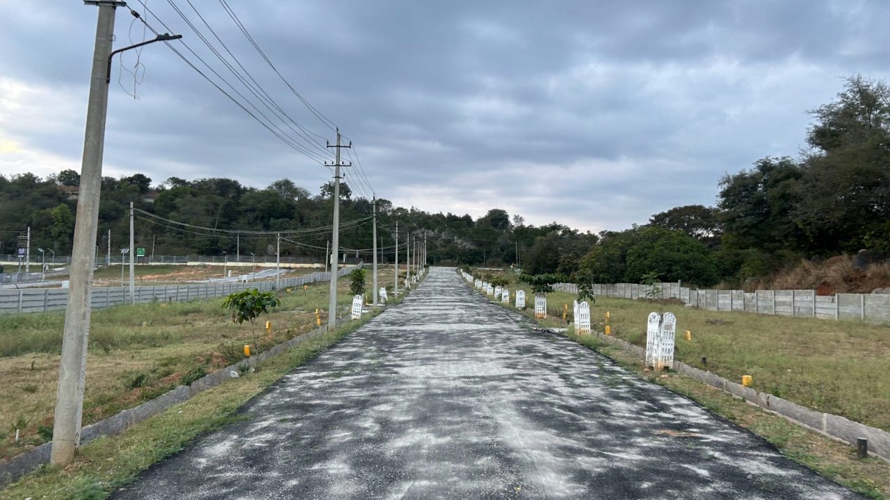 Plot For Sale in Bnd Sunrise Garden 