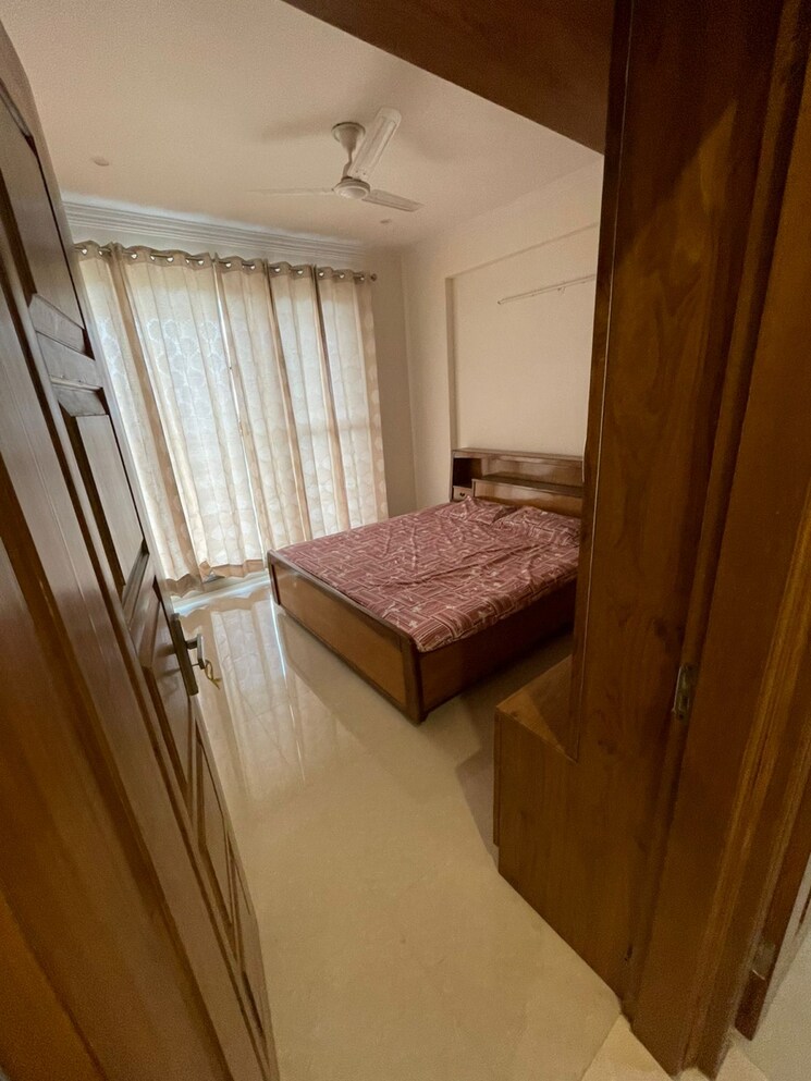 Balcony, greater mohali 5 Bedroom 2500 Sq.Ft. Apartment In Greater Mohali Mohali 8818949