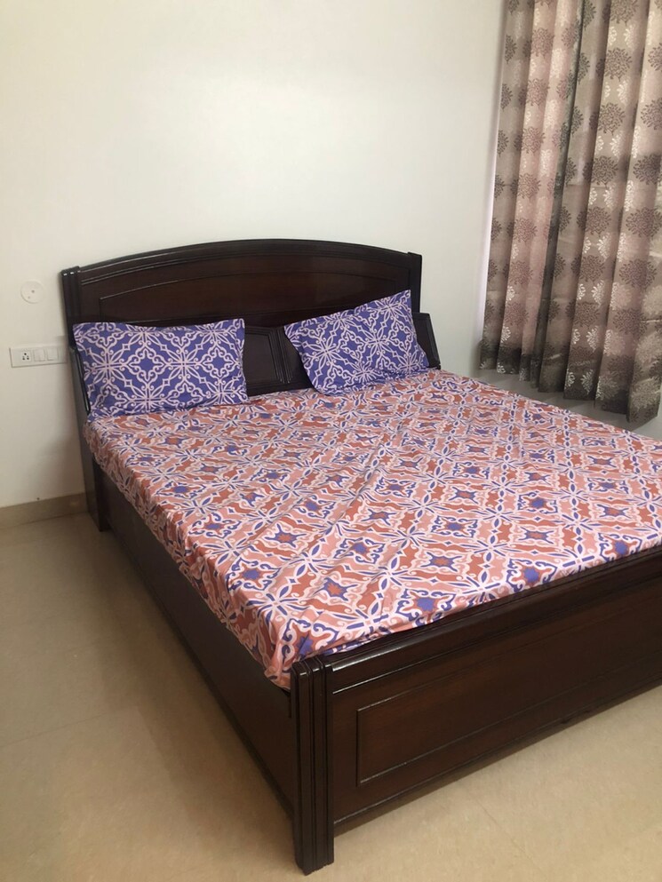 Bedroom, greater mohali 5 Bedroom 2500 Sq.Ft. Apartment In Greater Mohali Mohali 8818949