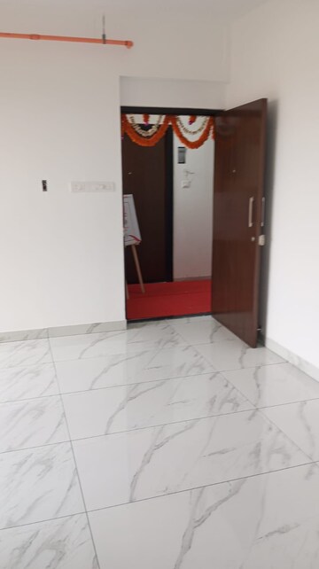 Room in 1 BHK Apartment at Raymond Ten X Vibes, J K Gram – for Rent