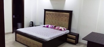 Bedroom in 3 BHK Builder Floor at Defence Colony – for Rent