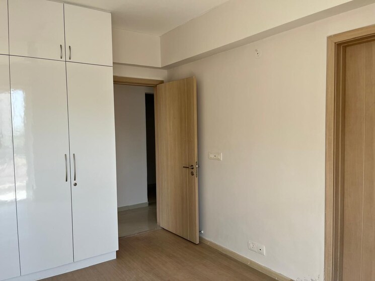 Room, smart-world-gems 2.5 Bedroom 1196 Sq.Ft. Apartment In Sector 89 Gurgaon 8818969