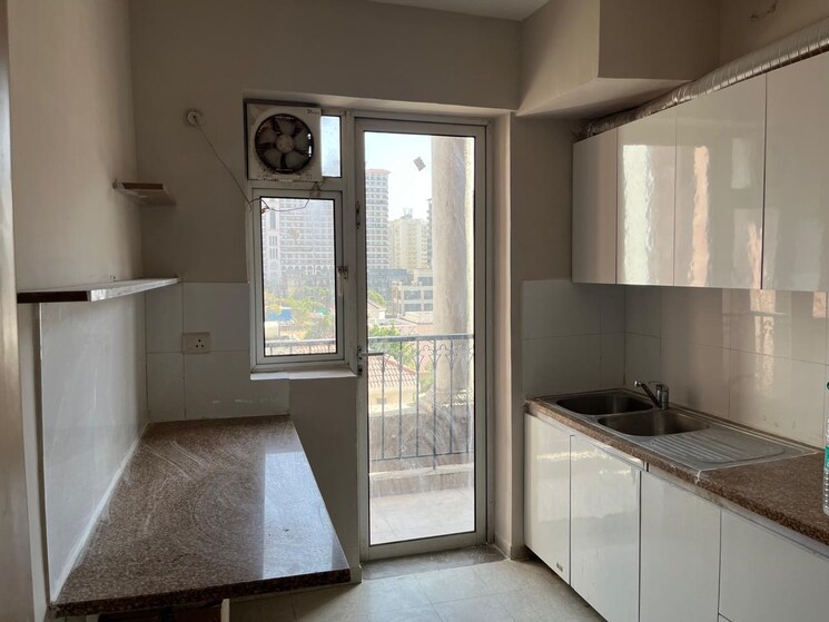 Room, smart-world-gems 2.5 Bedroom 1196 Sq.Ft. Apartment In Sector 89 Gurgaon 8818969