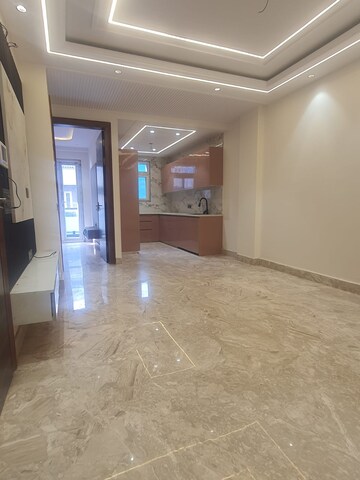 Room in 3 BHK Builder Floor at Prashant Vihar – for Sale