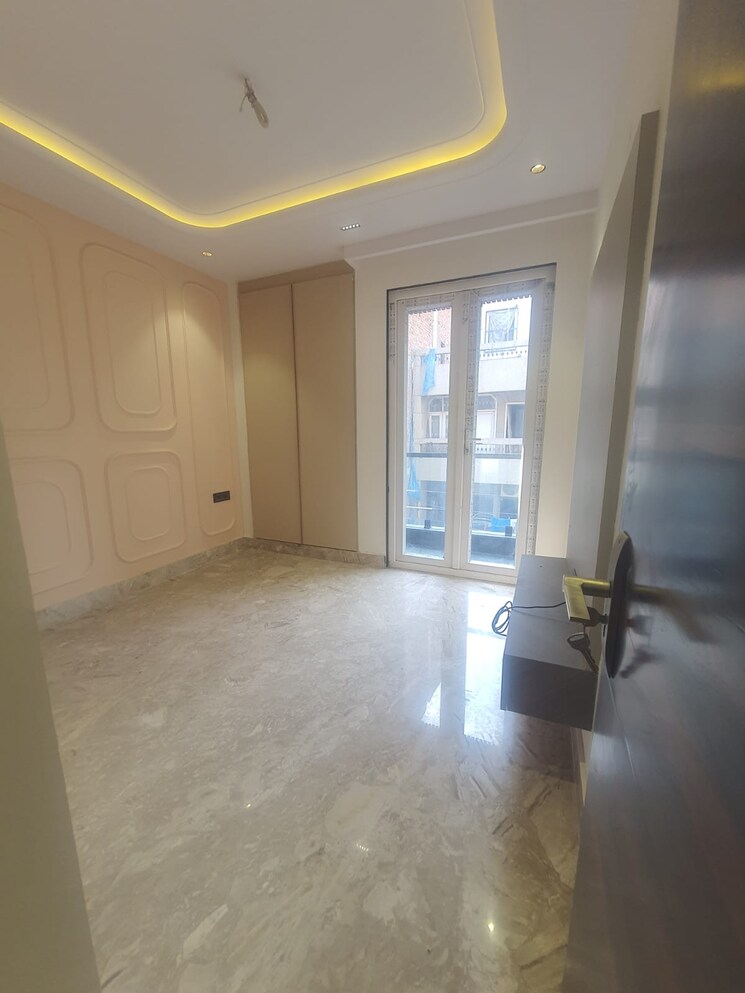 Room, prashant vihar 3 Bedroom 1000 Sq.Ft. Builder Floor In Prashant Vihar Delhi 8818959