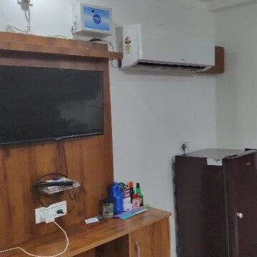 Furnished Amenities in 1 RK Apartment at DLF Pink Town House, Dlf City Phase 3 – for Rent
