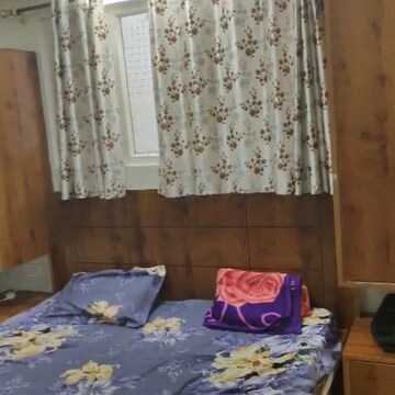 Bedroom in 1 RK Apartment at DLF Pink Town House, Dlf City Phase 3 – for Rent