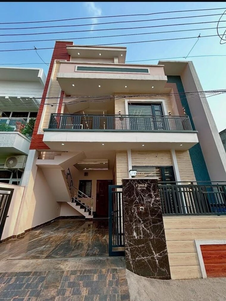 Exterior View, sector 35 2.5 Bedroom 2250 Sq.Ft. Builder Floor In Sector 35 Faridabad 8818979