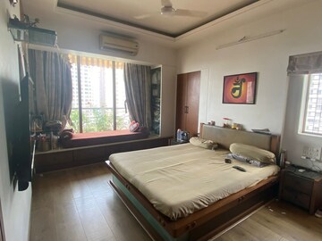 Bedroom in 4 BHK Apartment at Matunga East – for Sale
