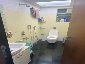 Bathroom in 4 BHK Apartment at Matunga East – for Sale