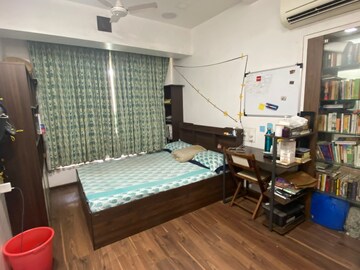 Bedroom in 4 BHK Apartment at Matunga East – for Sale