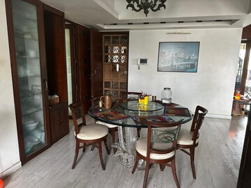 Living Room in 4 BHK Apartment at Matunga East – for Sale