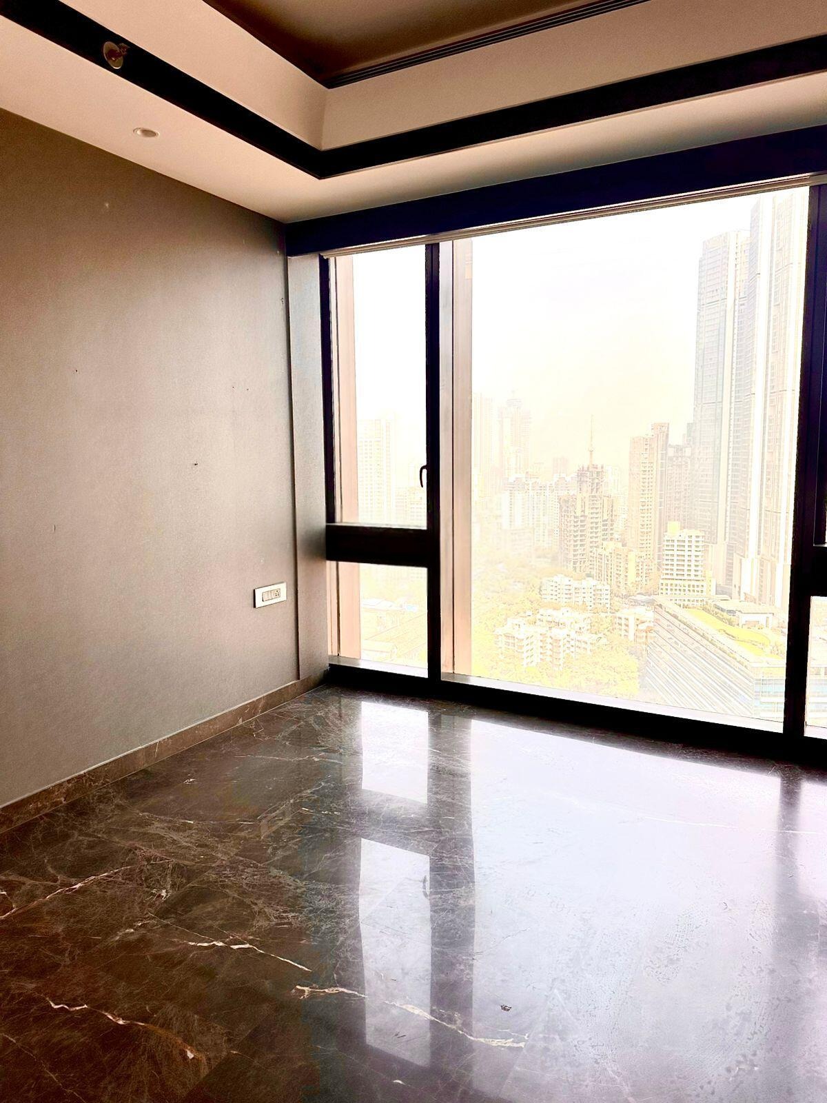 4 BHK + Servant Room Apartment For Rent in Lodha Trump Tower