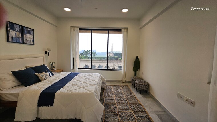 Bedroom, hiranandani-gardens-solitaire 4 Bedroom 2300 Sq.Ft. Apartment In Powai Mumbai 8819066