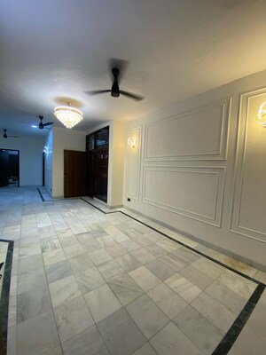 3 BHK Builder Floor For Sale in Sushant Lok ii