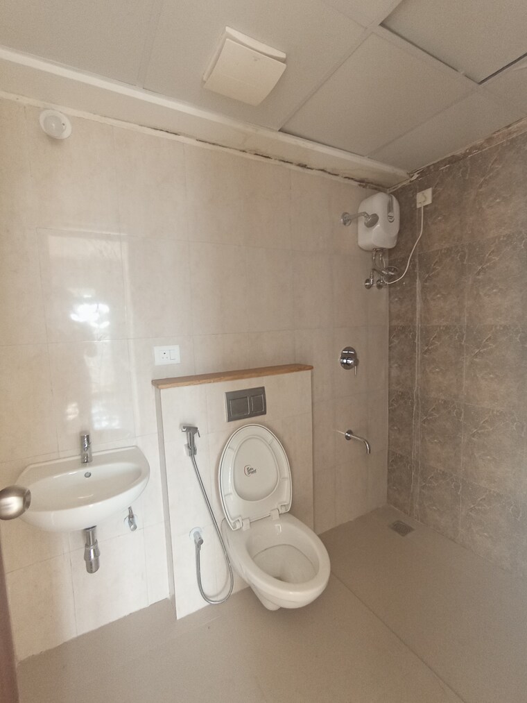 Bathroom, lodha-palava-river-front 2 Bedroom 981 Sq.Ft. Apartment In Dombivli East Thane 8819070