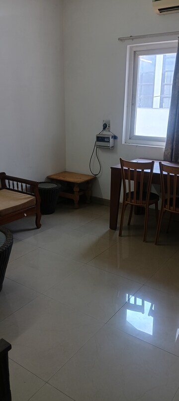 Living Room in 1.5 BHK Builder Floor at RWA Apartments Sector 51, Sector 51 – for Rent