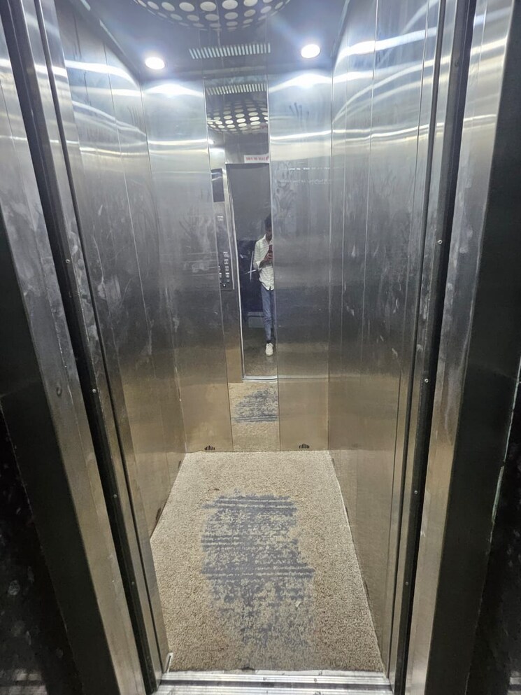 Other, prashant vihar 2 Bedroom 950 Sq.Ft. Builder Floor In Prashant Vihar Delhi 8819076