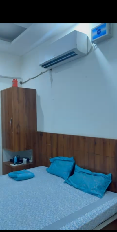 1 RkBuilder Floor For Rent in DLF Pink Town House