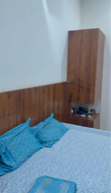 Bedroom in 1 RK Builder Floor at DLF Pink Town House, Dlf City Phase 3 – for Rent