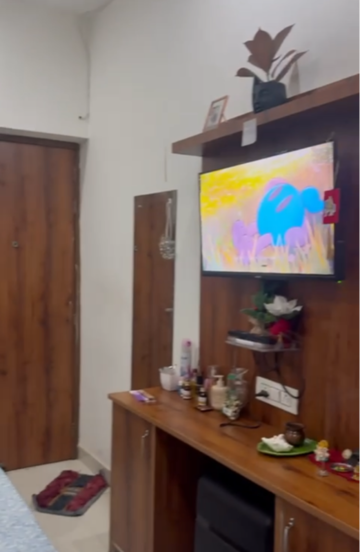 Furnished Amenities in 1 RK Builder Floor at DLF Pink Town House, Dlf City Phase 3 – for Rent
