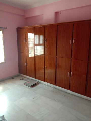 Room in 2 BHK Apartment at Kondapur – for Rent