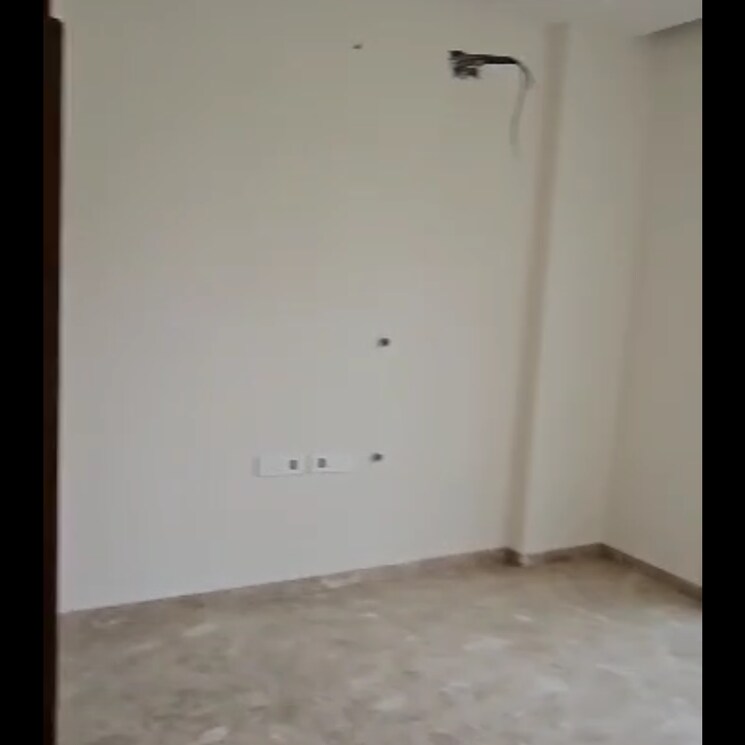 Room, new rajinder nagar 3 Bedroom 128 Sq.Yd. Builder Floor In New Rajinder Nagar Delhi 8819156